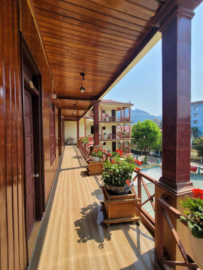 Sao Mai Bac Ha Hotel Buitenkant foto